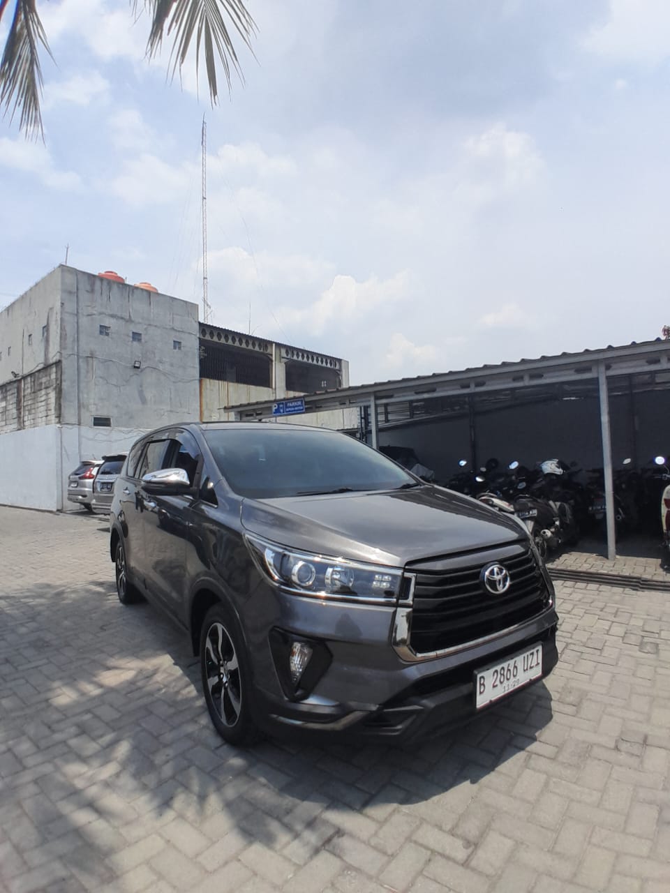 Gambar New Venturer 2.4 at 